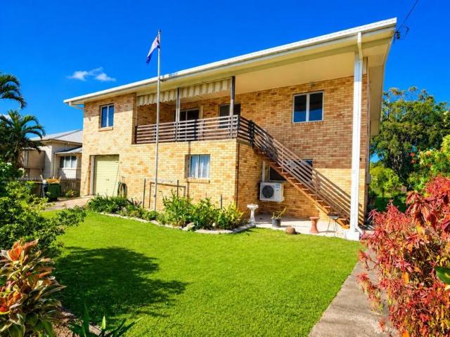 5 Bedroom House Millbank, QLD 103428192