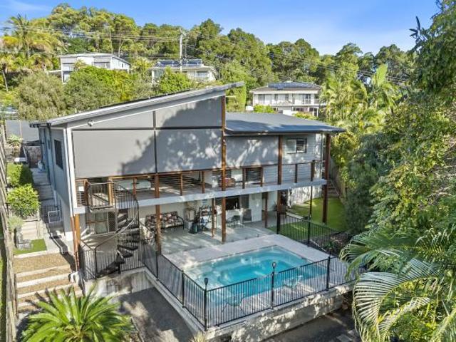 5 Bedroom House NOOSA HEADS QLD 83884676