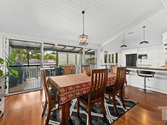 5 Bedroom House Norman Park QLD 101583324
