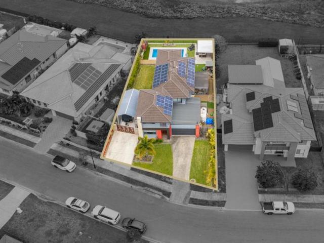 5 Bedroom House Narangba, QLD 104474459