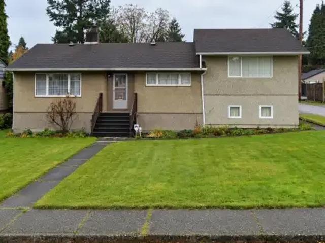5 Bedroom House New Westminster BC 105602101
