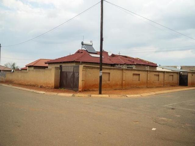 5 Bedroom House Soweto Gauteng LS99523345