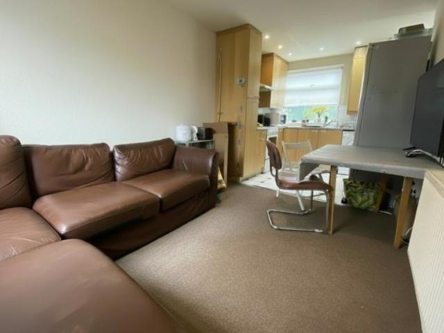 5 Bedroom House Selly Oak West Midlands 98286318