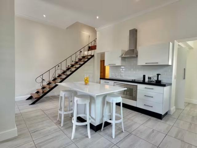 5 Bedroom House Strand Central Strand Central 103659346