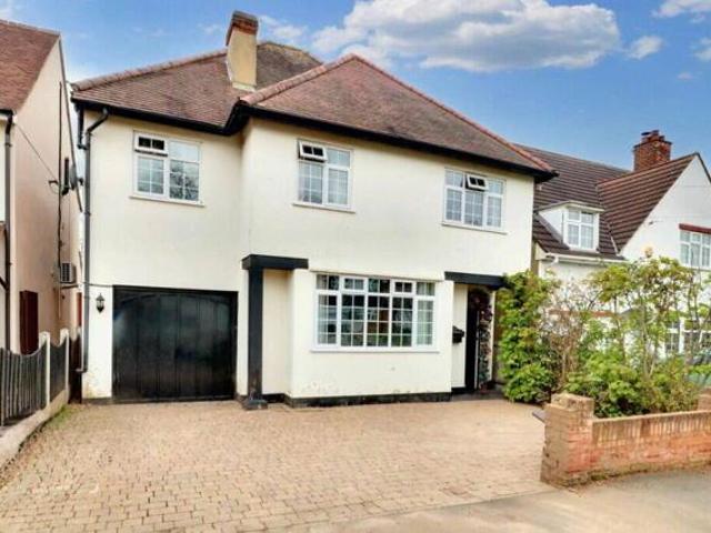 5 Bedroom House Romford Greater London 101675285