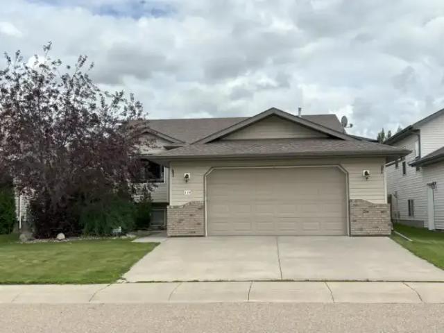 5 Bedroom House Red Deer AB 103542027