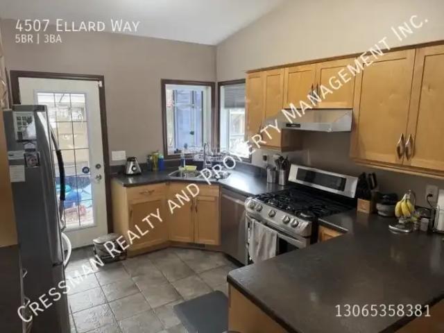 5 Bedroom House Regina SK 104841811