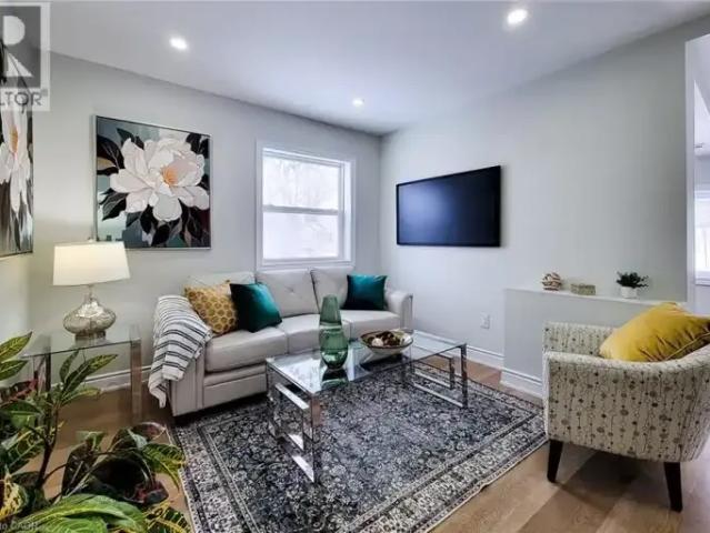5 Bedroom House Woodstock ON 103338648