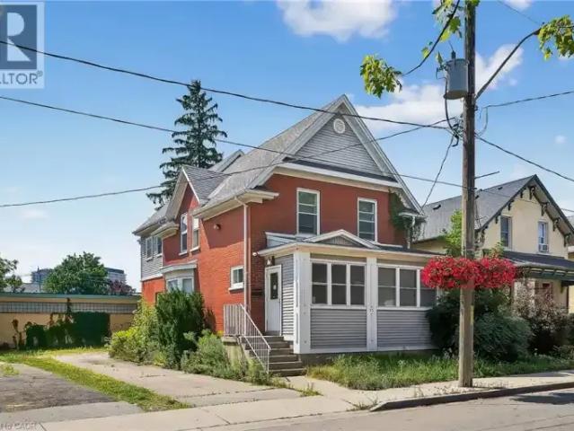 5 Bedroom House Waterloo ON 105467315