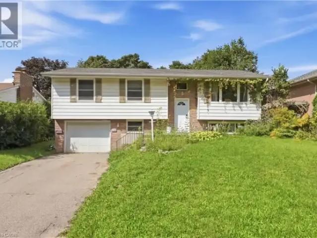 5 Bedroom House Waterloo ON 105506039
