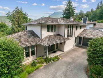 5 Bedroom House West Vancouver BC 102271554