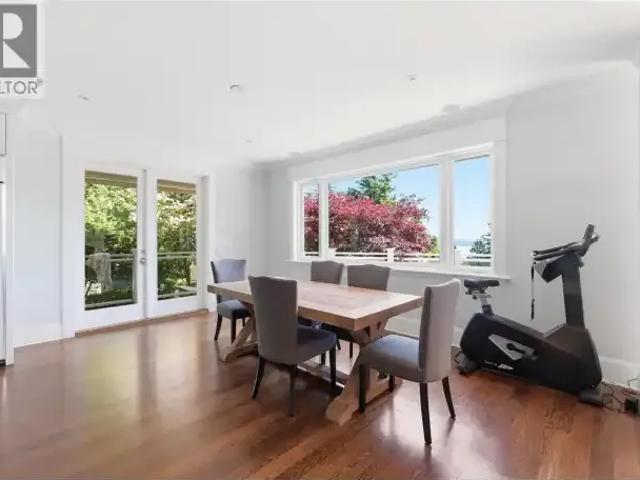 5 Bedroom House West Vancouver BC 103151896