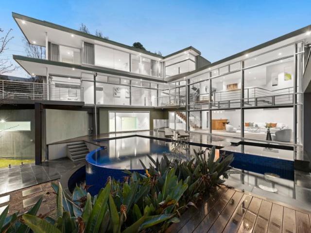 5 Bedroom House Wheelers Hill VIC 103772842
