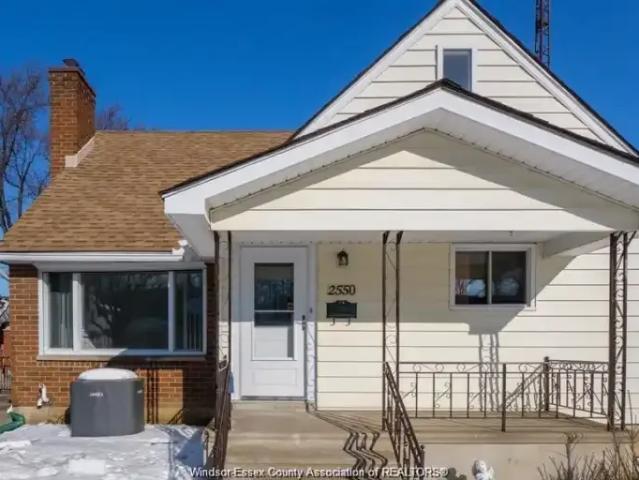 5 Bedroom House Windsor ON 105467296
