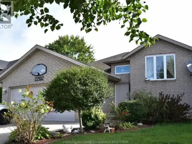 5 Bedroom House Windsor ON 105334175