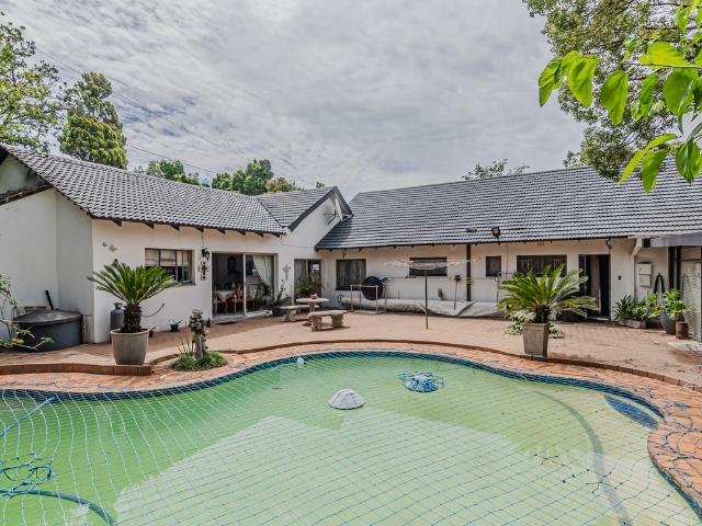5 Bedroom House To Let in Maroelana