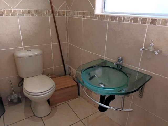 5 Bedroom House To Let in Menlo Park