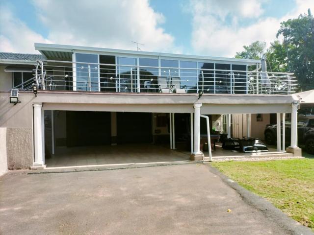 5 Bedroom House To Let in Athlone Park