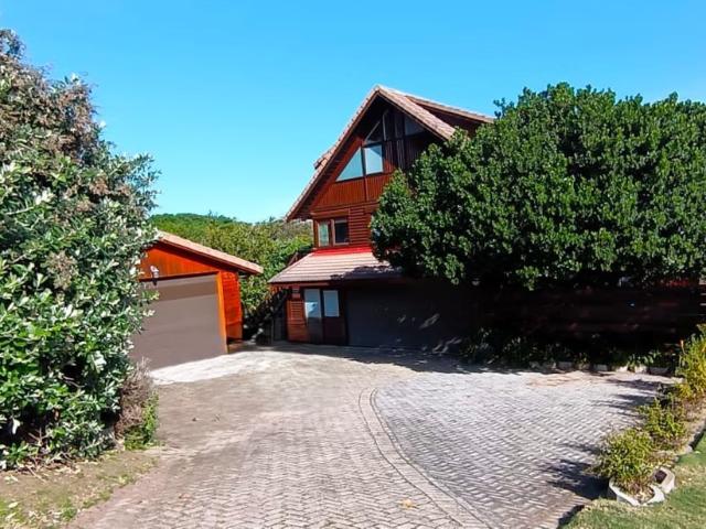 5 Bedroom House To Let in Brenton On Sea