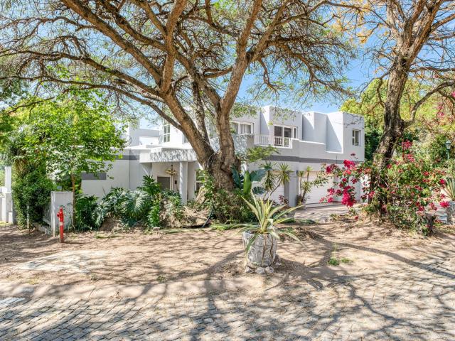 5 Bedroom House To Let in Dainfern Golf Estate