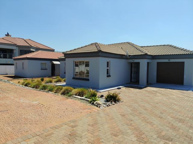 5 Bedroom House To Let in Doornpoort