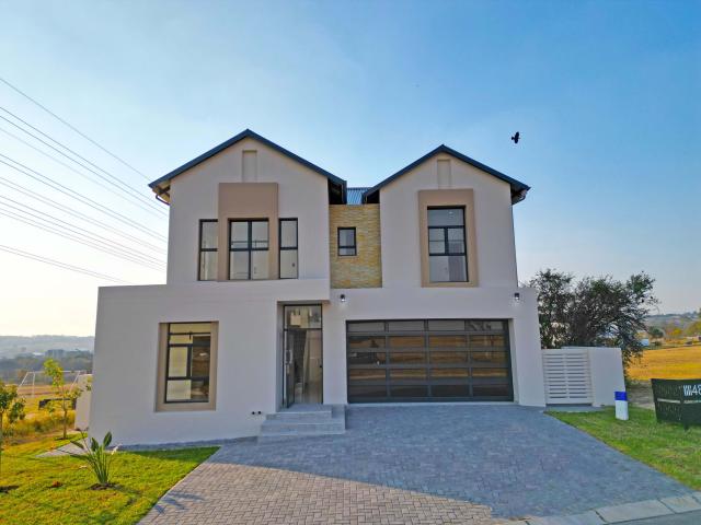 5 Bedroom House To Let in Helderfontein Estate