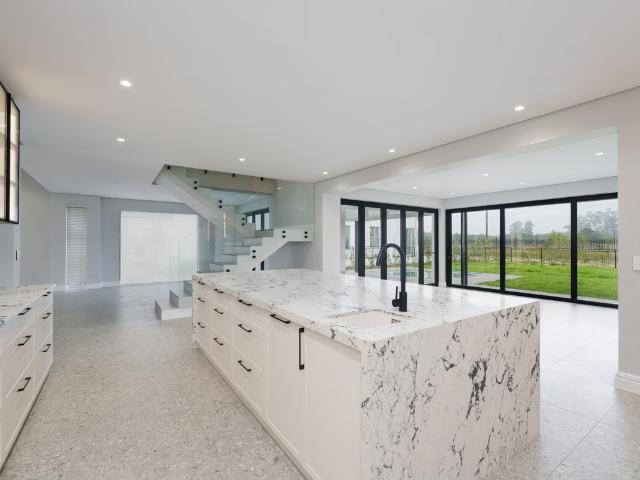 5 Bedroom House To Let in Pearl Valley Golf & Country Estate