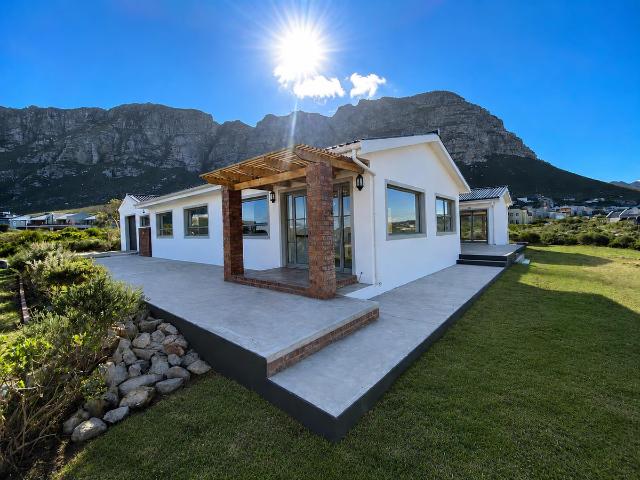 5 Bedroom House To Let in Sunny Seas Estate