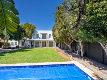 5 Bedroom House To Let in Tokai