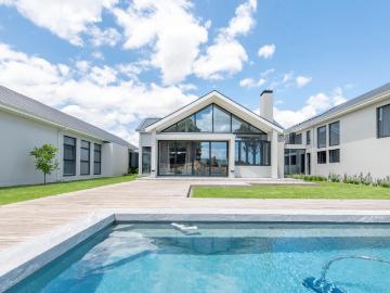 5 Bedroom House To Let in Val de Vie Estate