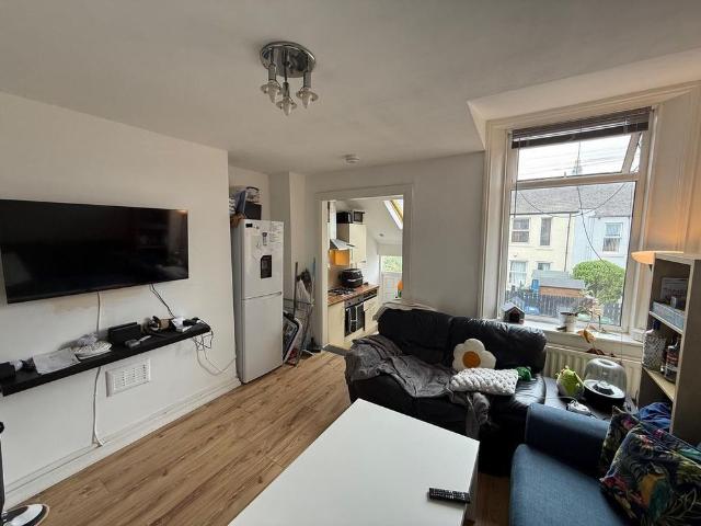 5 bedroom house to rent