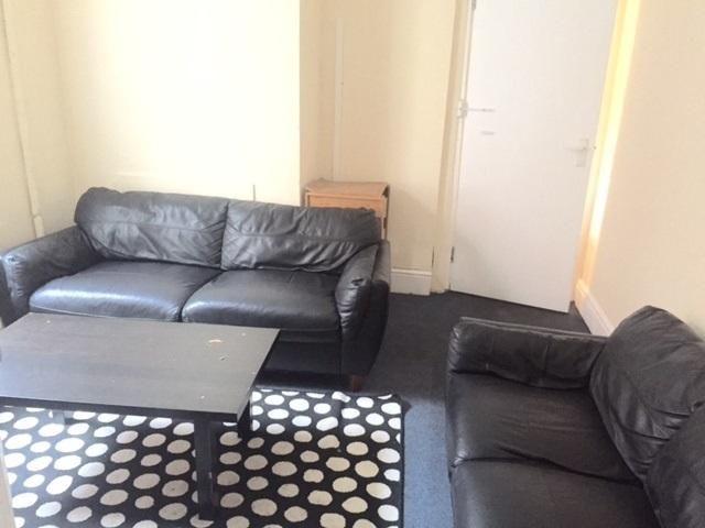 5 bedroom house to rent
