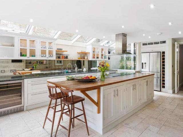 5 bedroom House To Rent