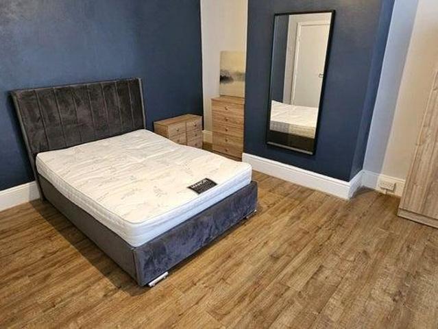 5 bedroom house to rent