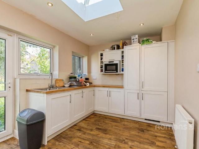 5 bedroom house to rent