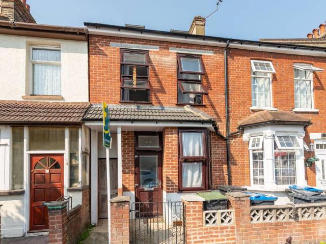 5 bedroom house to rent