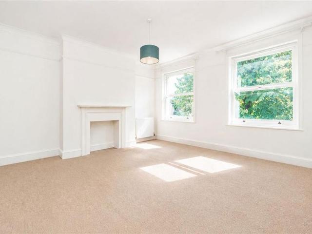 5 bedroom house to rent