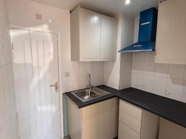 5 bedroom house to rent
