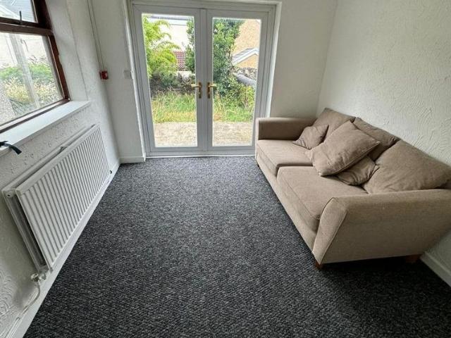 5 bedroom house to rent