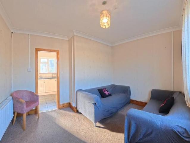 5 bedroom house to rent