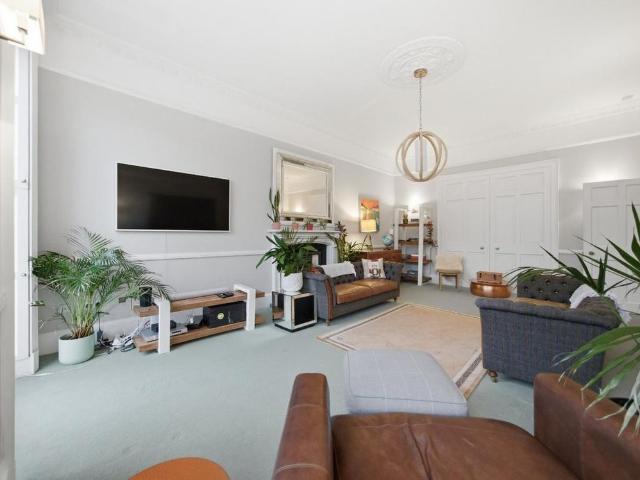 5 bedroom house to rent