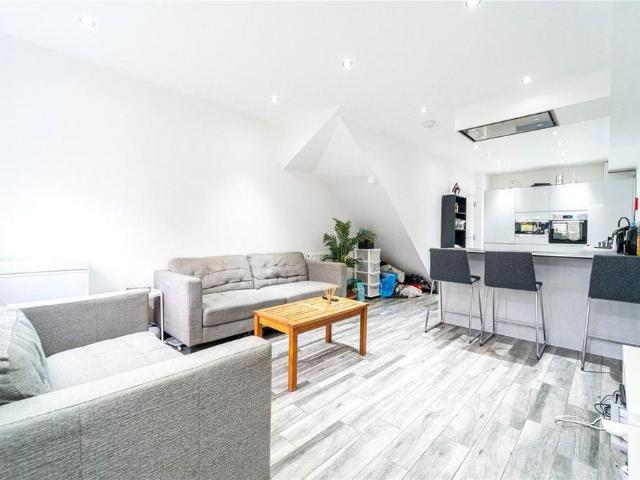 5 bedroom house to rent