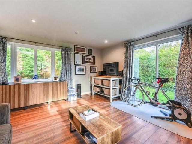 5 bedroom house to rent