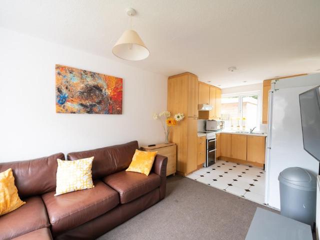 5 bedroom house to rent