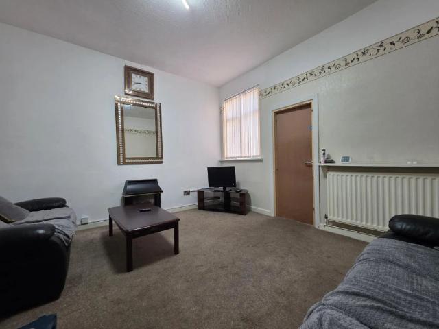 5 bedroom house to rent