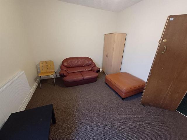 5 bedroom house to rent