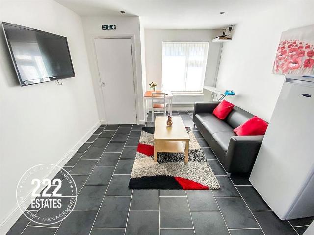5 bedroom house to rent
