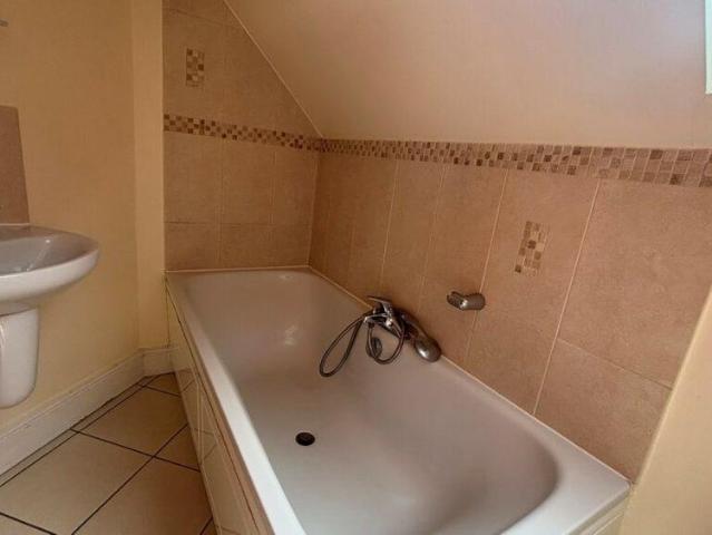 5 bedroom house to rent