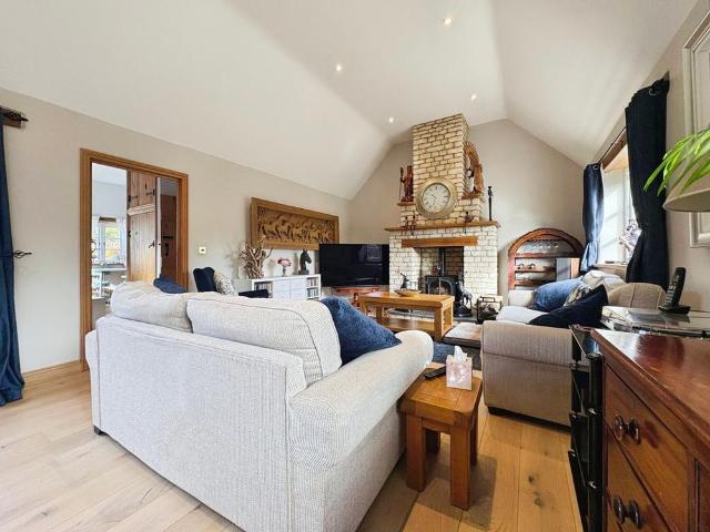 5 bedroom house to rent
