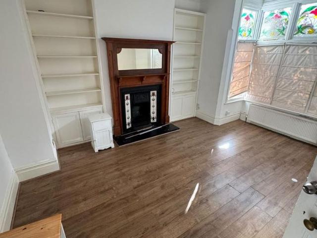 5 bedroom house to rent